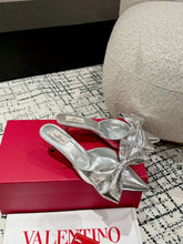 HIGH MULE IN SILVER LAMBSKIN